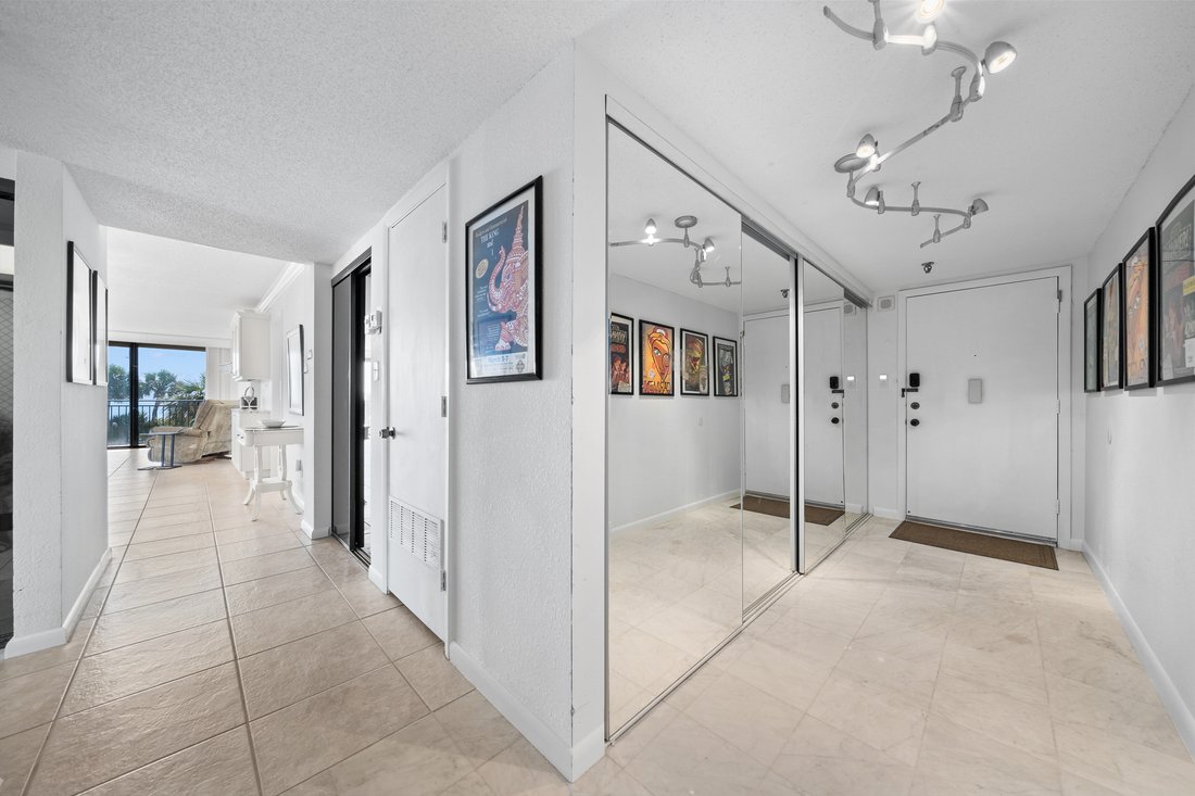 Condo in Cocoa Beach, Florida, United States 3 - 17463599