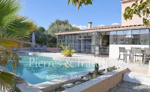 House in Centre Nord, Apt, France 1