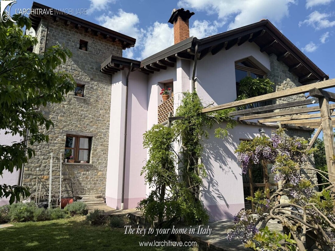 House in Licciana Nardi, Tuscany, Italy 1 - 17463811