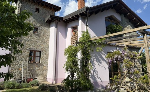 House in Licciana Nardi, Tuscany, Italy 1