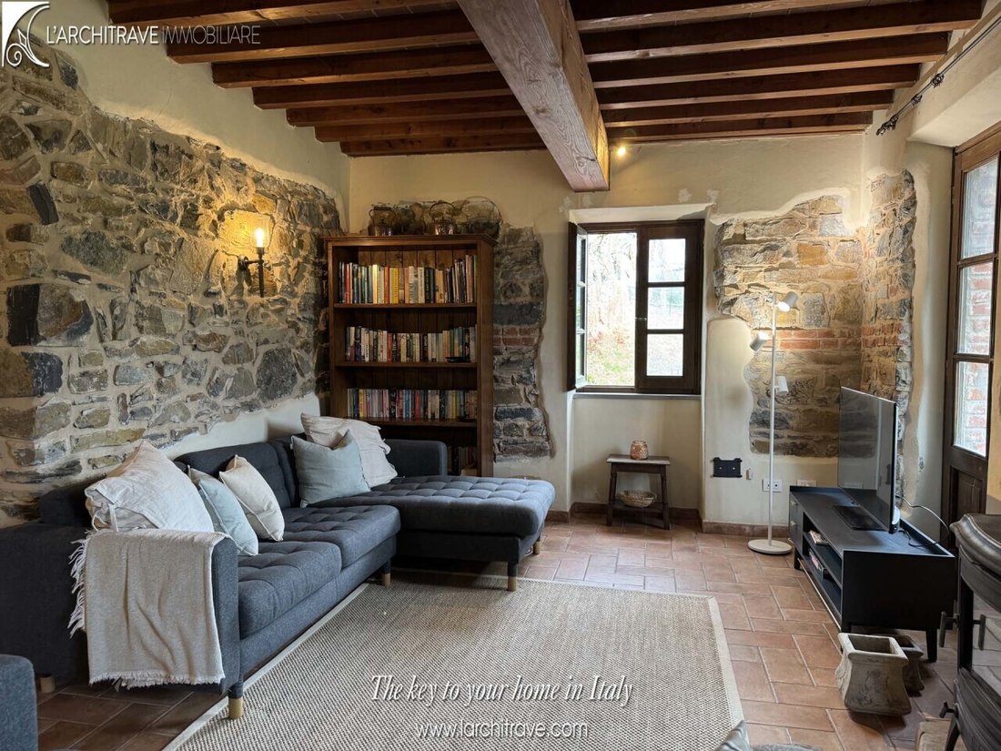 House in Tresana, Tuscany, Italy 2 - 17463871