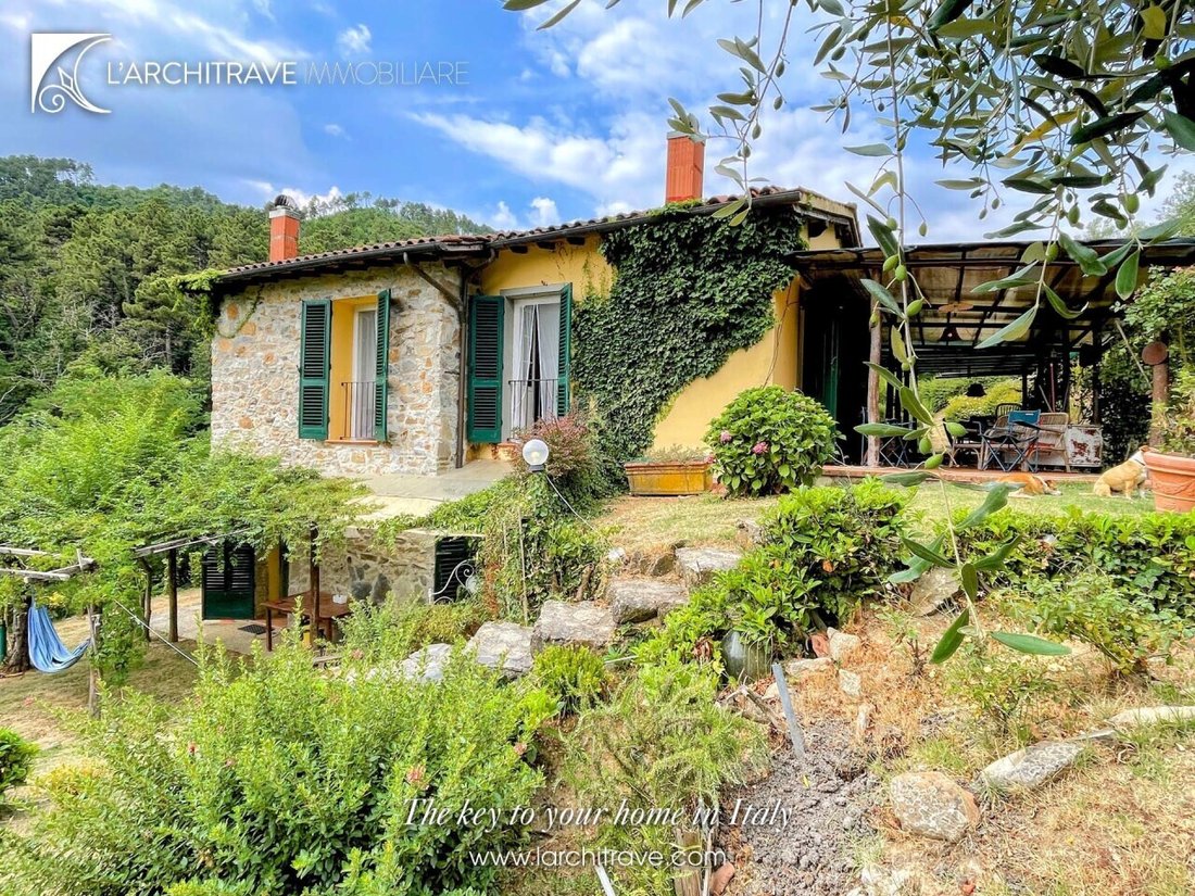 House in Compitese, Capannori, Tuscany 1 - 17463862