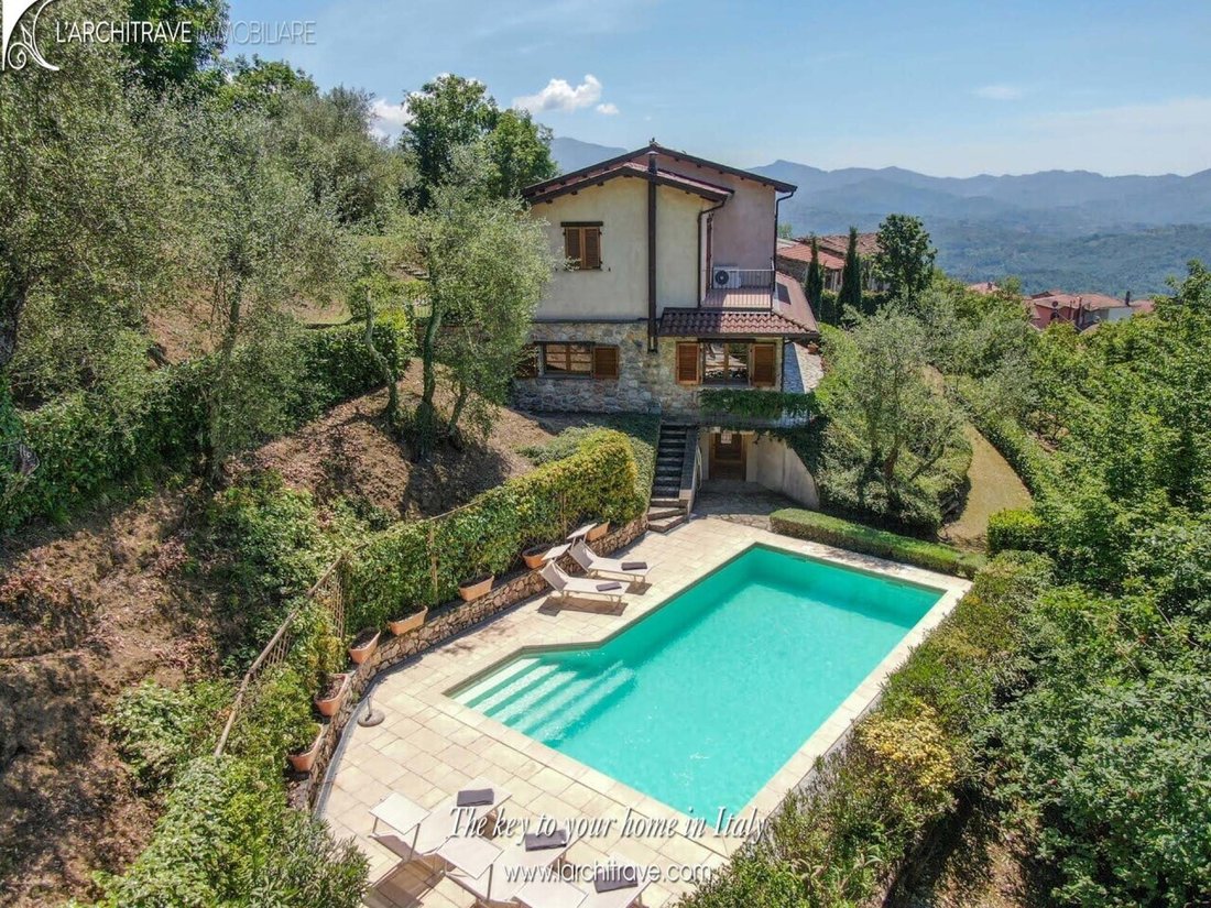 House in Fivizzano, Tuscany, Italy 1 - 17463887