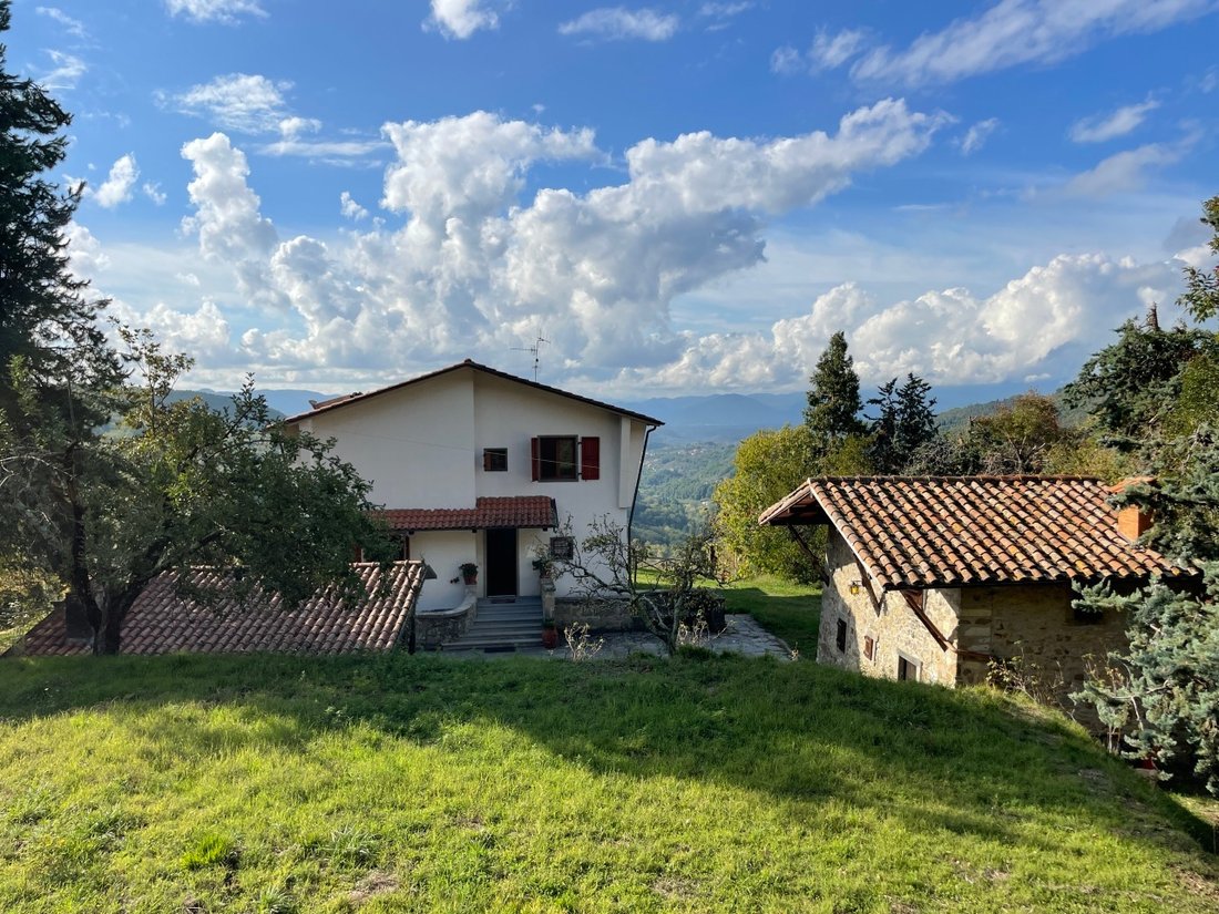 House in Fivizzano, Tuscany, Italy 1 - 17463857