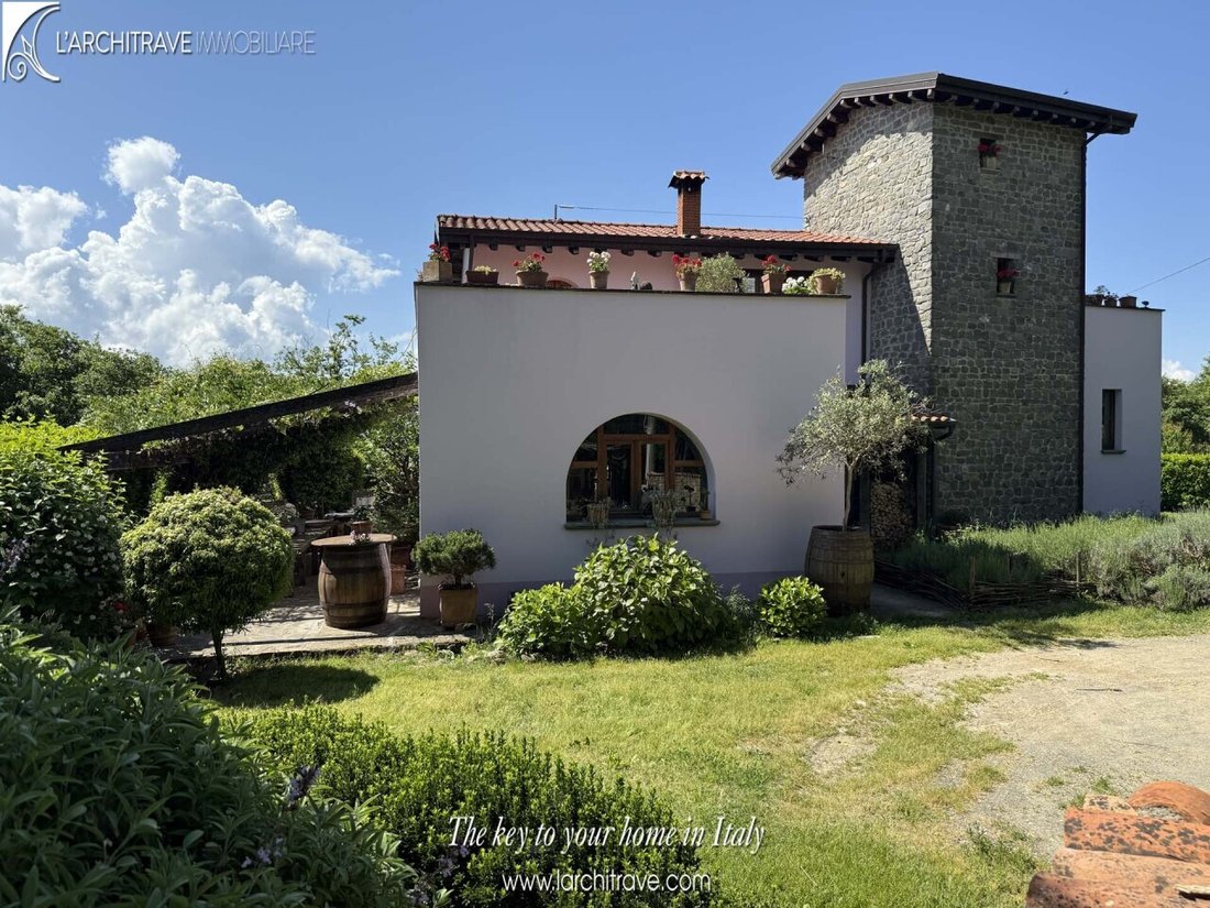 House in Licciana Nardi, Tuscany, Italy 3 - 17463811