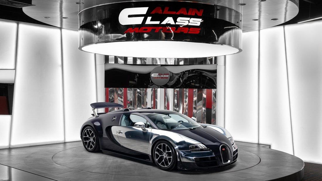 Cabriolet in Dubai, United Arab Emirates 1 - 17463919