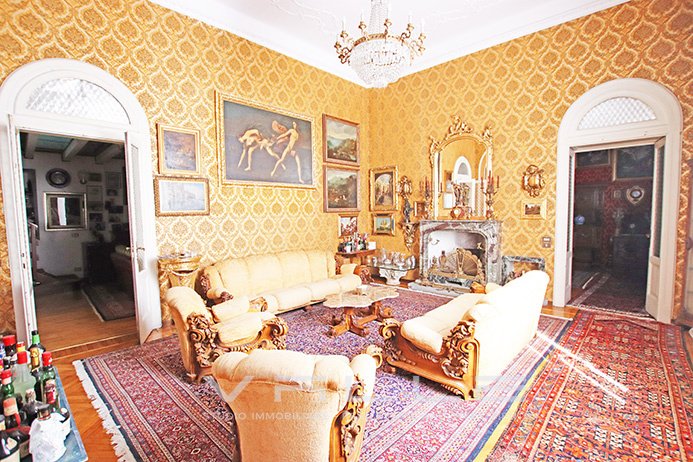 Apartment in Borgo Pignolo District, Bergamo, Italy 2 - 17464029
