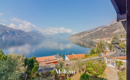 Villa in Mandello del Lario, Lombardy, Italy 1