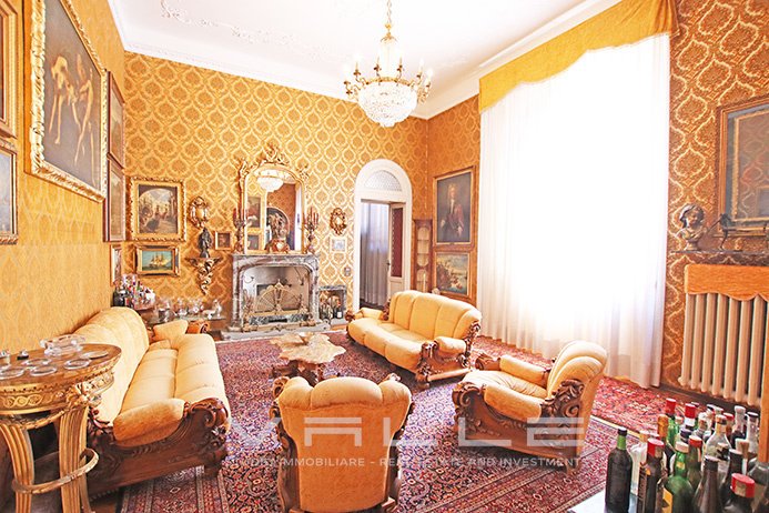 Apartment in Borgo Pignolo District, Bergamo, Italy 4 - 17464029