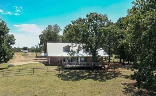 House in Linden, Texas, United States 1