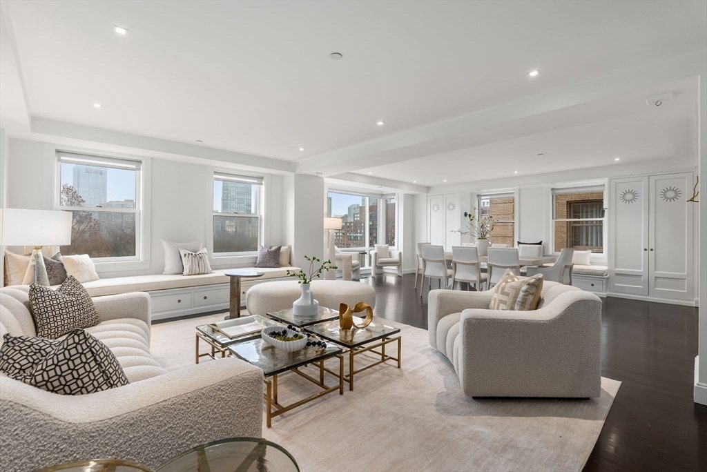 Condo in Boston, Massachusetts, United States 1 - 17464055