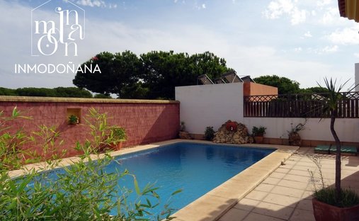 Chalet in 1a Fase, Almonte, Spain 1