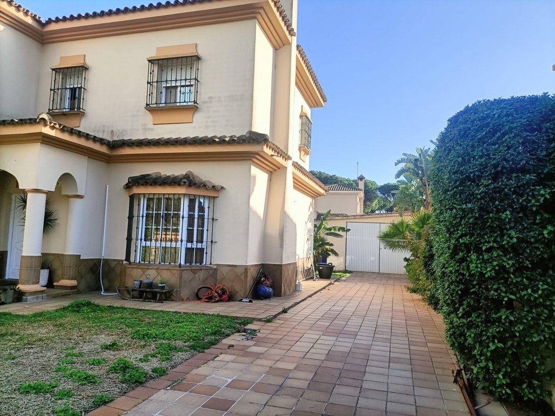 Chalet in Chiclana de la Frontera, Andalusia, Spain 4 - 17280081