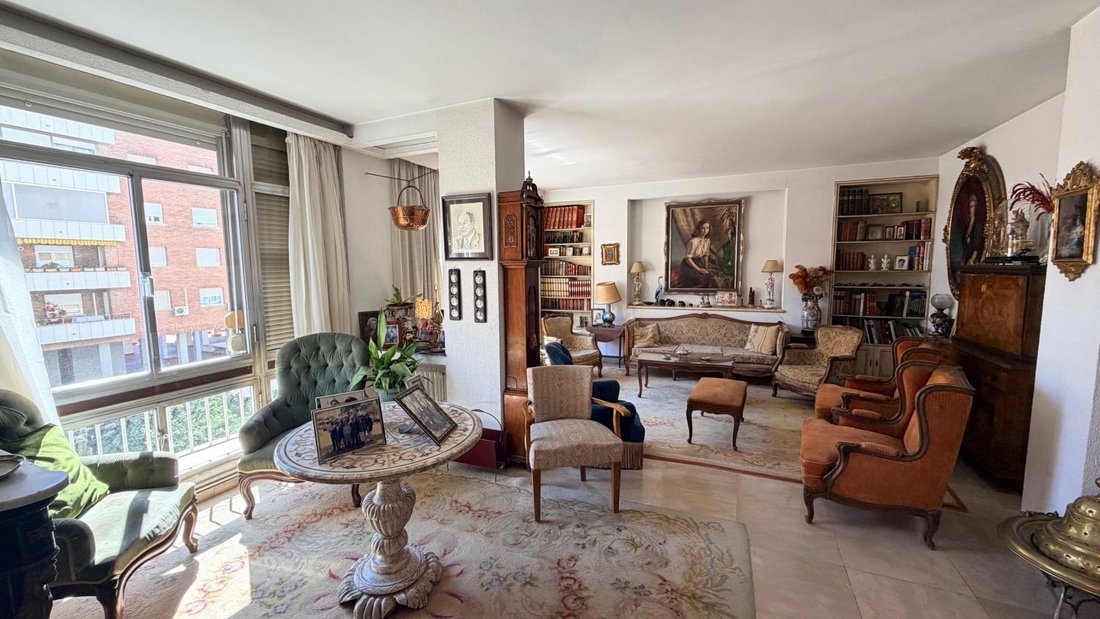 Apartment in Los Remedios, Seville, Spain 2 - 17463936