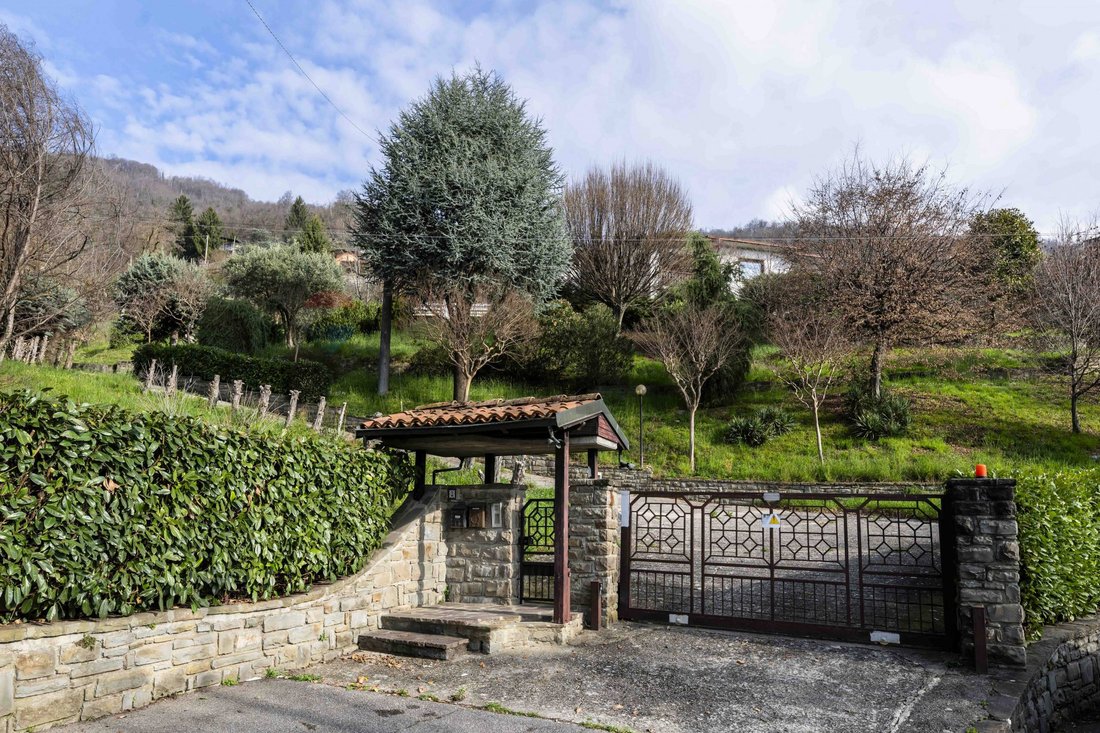 Villa in Foresto Sparso, Lombardy, Italy 2 - 17468261