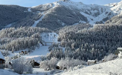 Chalet en Saint-Étienne-de-Tinée, Provenza-Alpes-Costa Azul, Francia 1