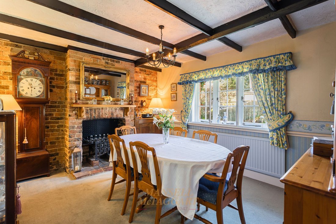 House in Forest Row, England 4 - 17465089