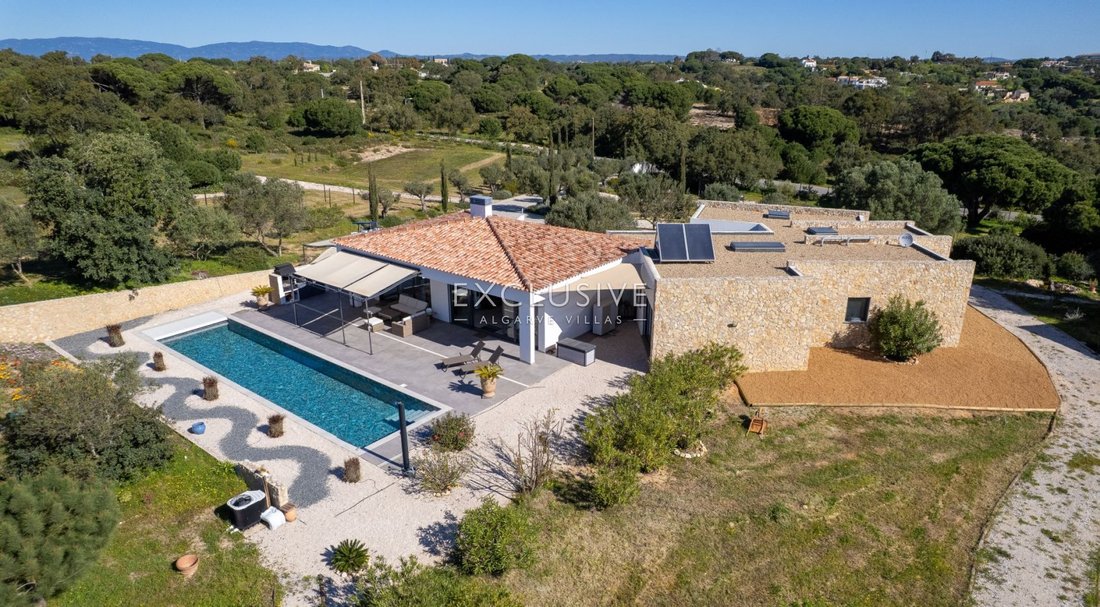 Villa in Lagoa e Carvoeiro, Algarve, Portugal 1 - 17464893