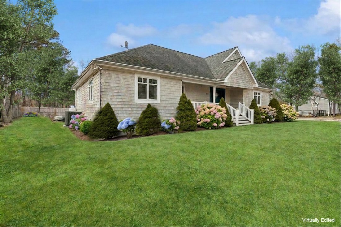 Hampton Bays, New York, United States 3 - 17465165