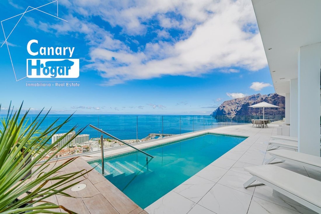 Apartment in Acantilados de Los Gigantes, Canary Islands, Spain 1 - 17467365