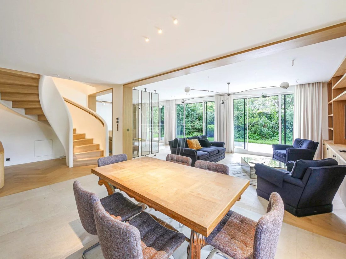 Apartment in Saint James-Delabordère, Neuilly-sur-Seine, France 1 - 17464535