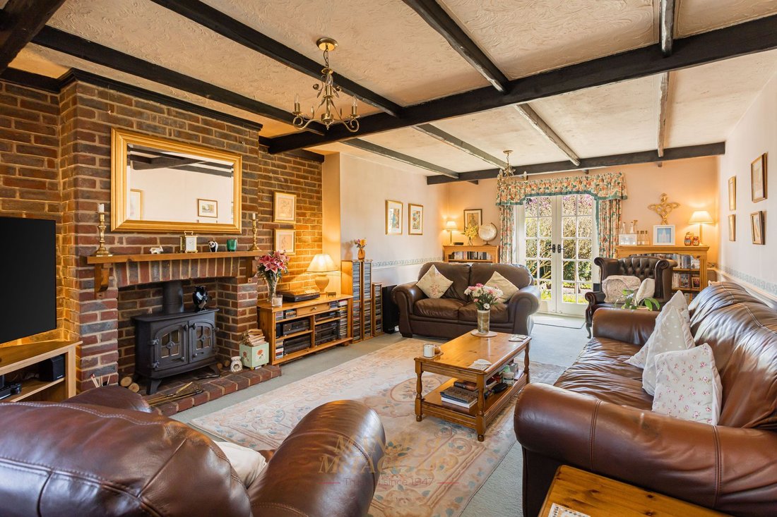 House in Forest Row, England 3 - 17465089
