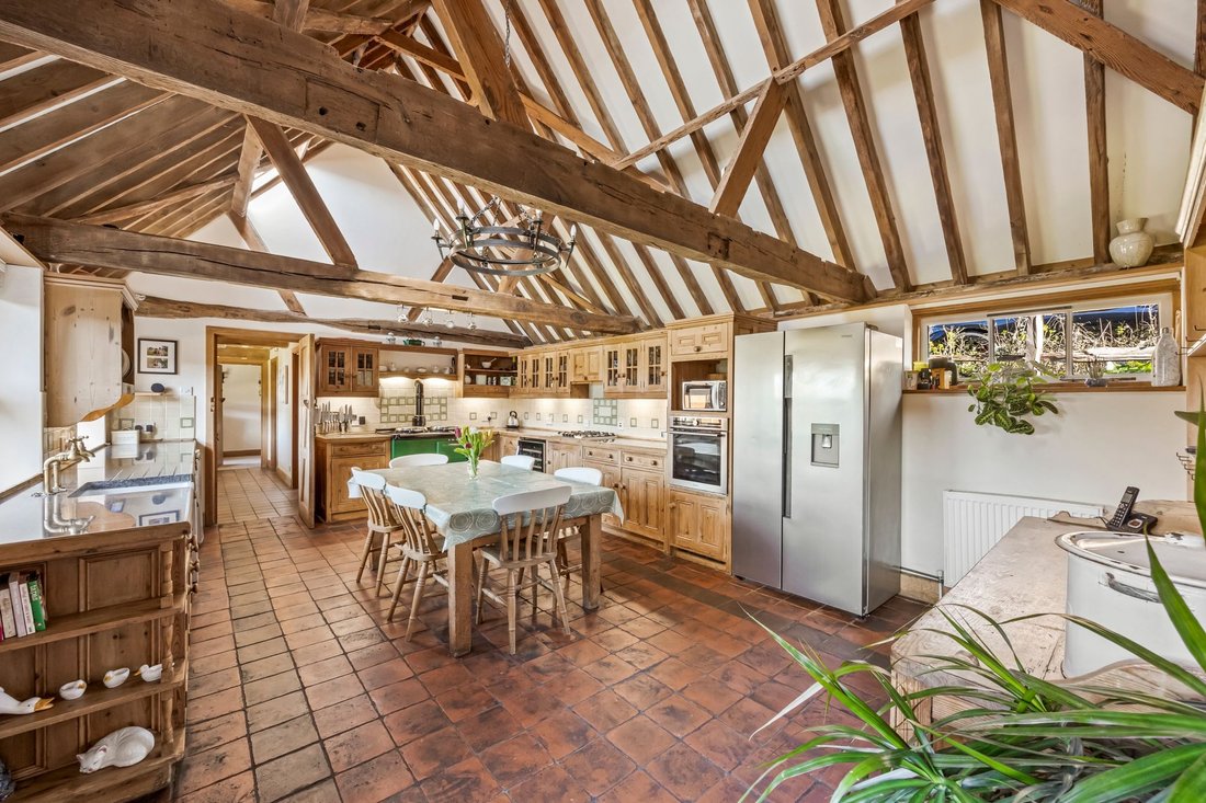 Hurstpierpoint, England 3 - 17465104