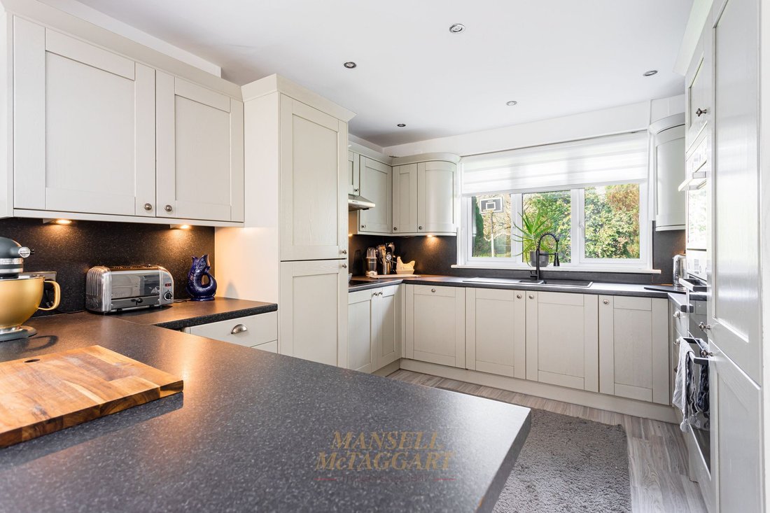 Maison à Crawley Down (Worth), Crawley Down, Angleterre 5 - 17465055