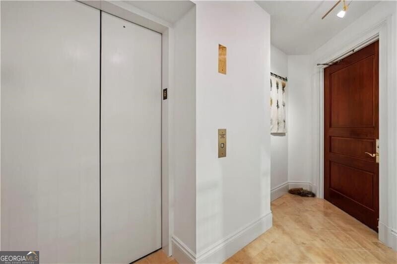 Condo in Atlanta, Georgia, United States 5 - 17466355