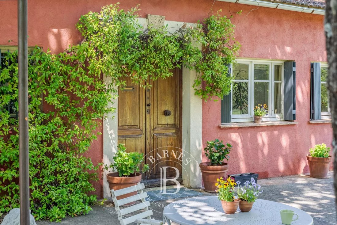 Salernes, Provence-Alpes-Côte d'Azur, France 4 - 17467277