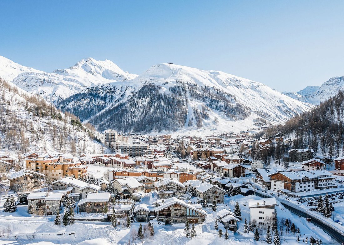 Chalet in Val-d'Isere, Auvergne-Rhône-Alpes, France 5 - 17464285