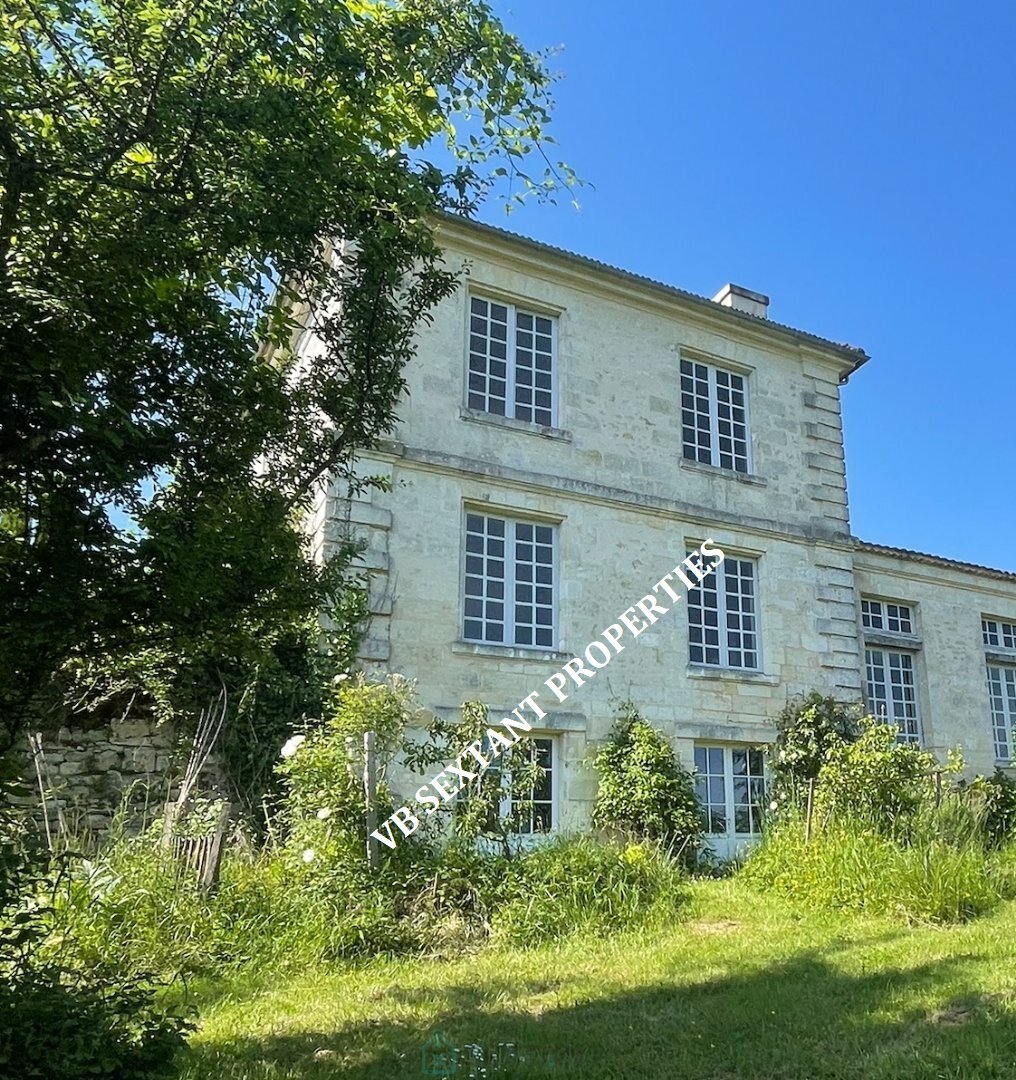 Estate in Branne, Nouvelle-Aquitaine, France 2 - 16769969