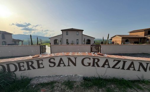 Villa in Lajatico, Tuscany, Italy 1