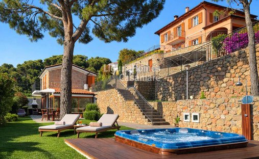 Villa in Vallecrosia, Liguria, Italy 1