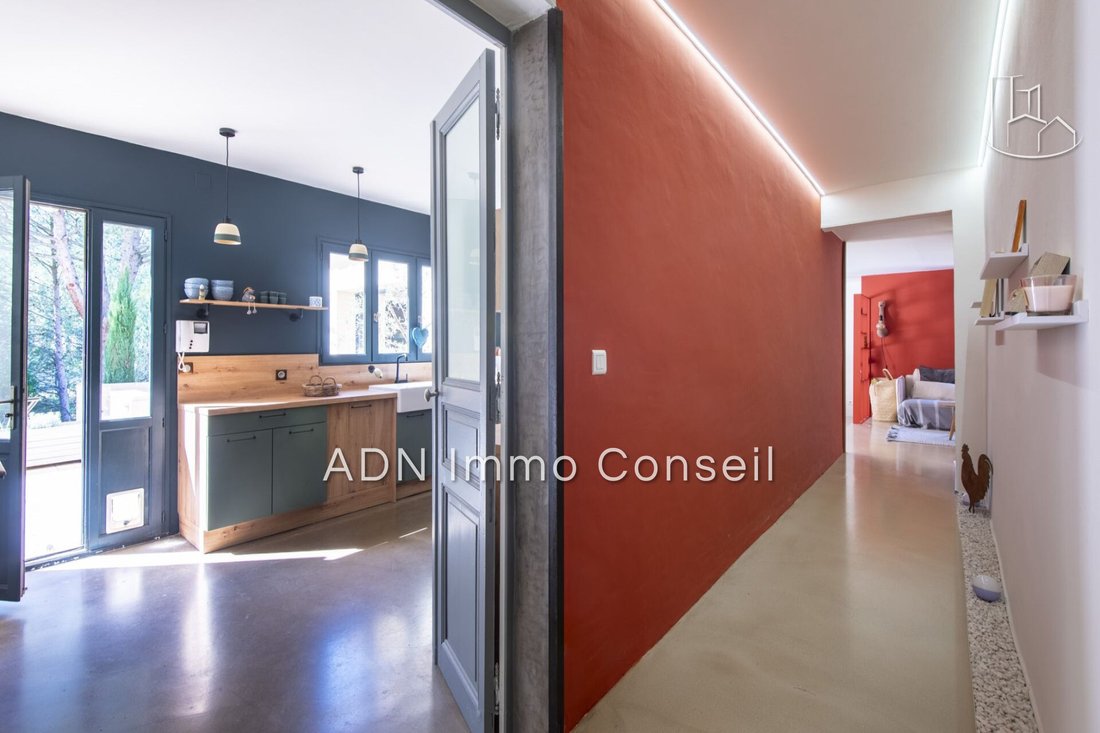Villa in Mallemort, Provence-Alpes-Côte d'Azur, France 4 - 17465053