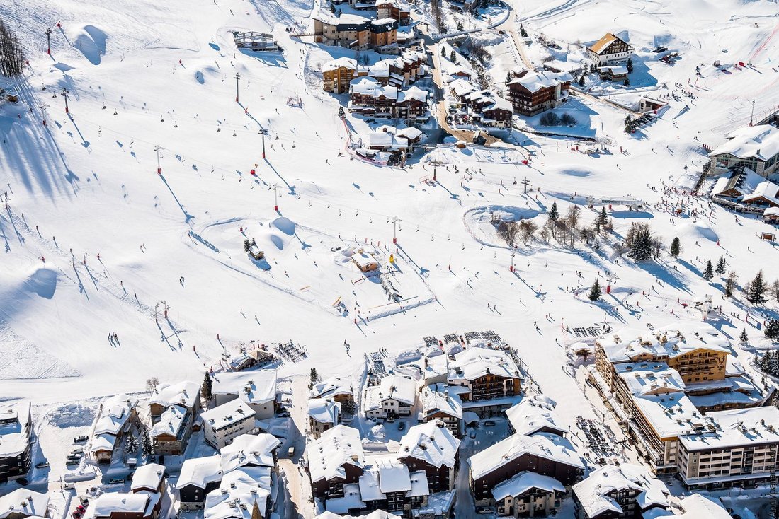 Chalet in Val-d'Isere, Auvergne-Rhône-Alpes, France 4 - 17464285