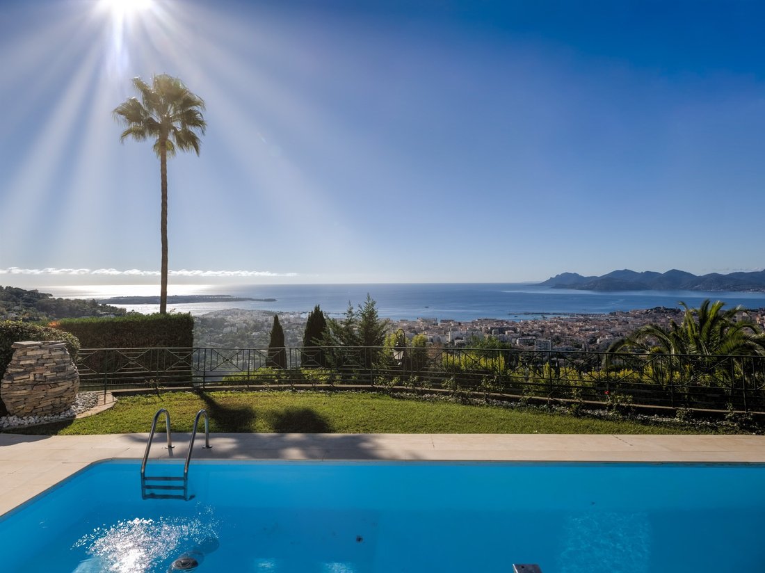House in Saint Nicolas, Cannes, France 3 - 17467700
