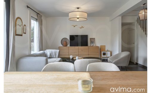 Château Saint Nom La Bretèche 1074.0 Sqm 10 Bedrooms