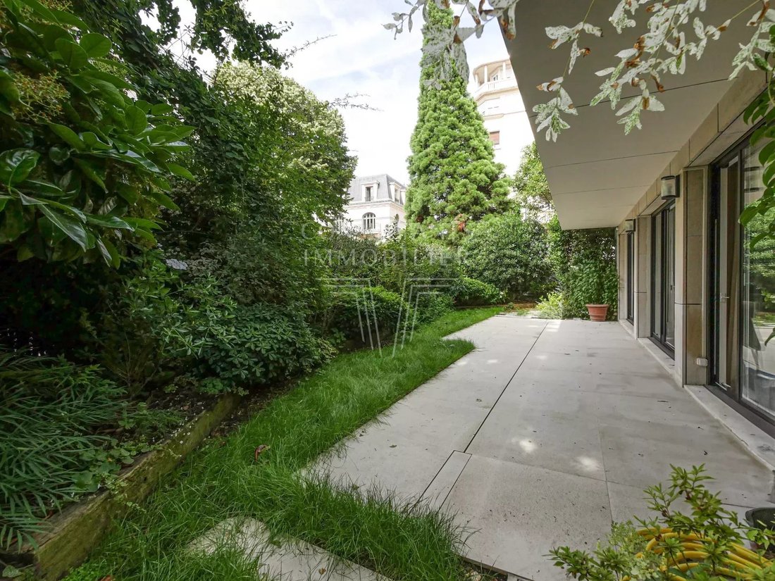 Apartment in Saint James-Delabordère, Neuilly-sur-Seine, France 3 - 17464535