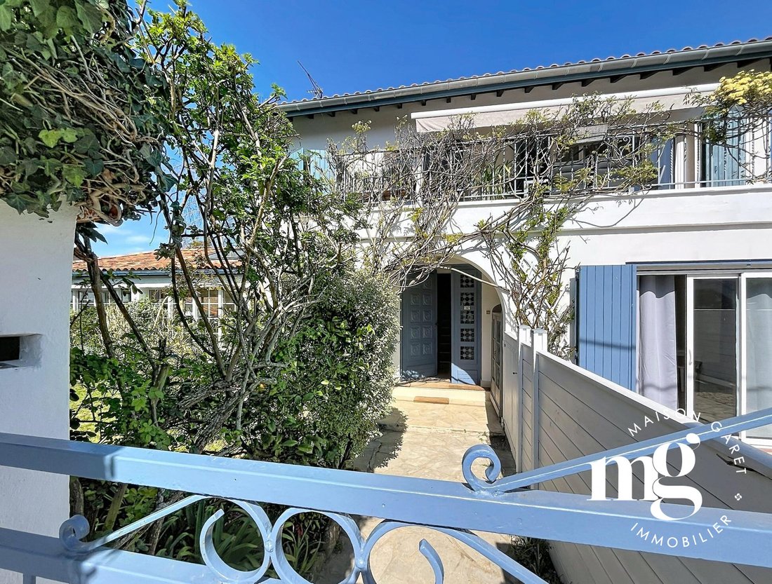 Apartment in Chantaco, Saint-Jean-de-Luz, France 1 - 17460808