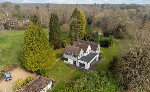 Casa a Crawley Down (Worth), Crawley Down, Inghilterra 1