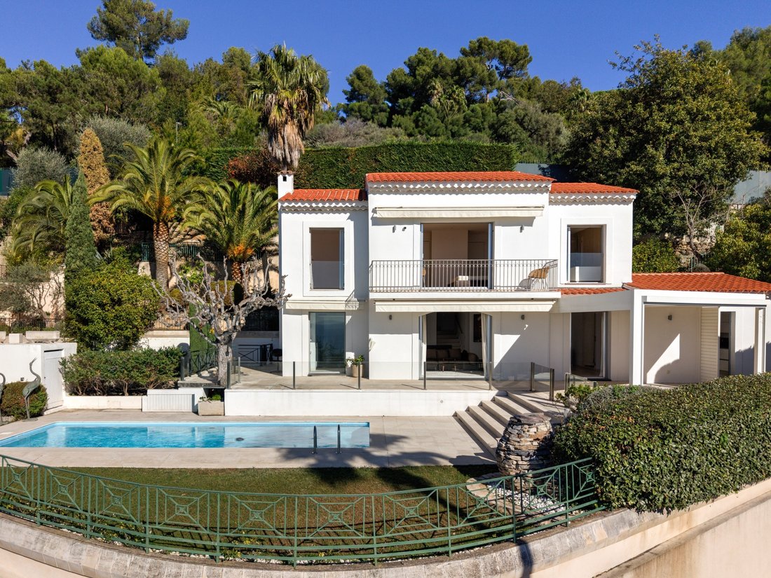 House in Saint Nicolas, Cannes, France 1 - 17467700