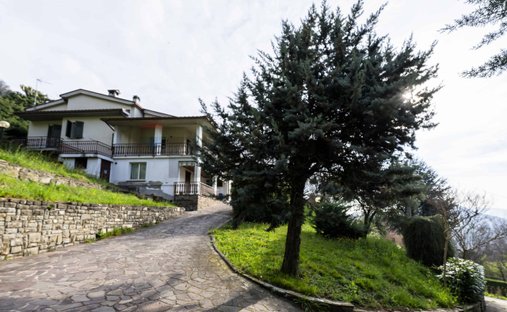 Villa in Foresto Sparso, Lombardy, Italy 1