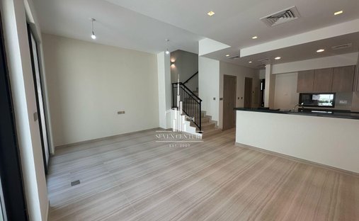 Townhouse in Damac Hills, Dubai, United Arab Emirates 1