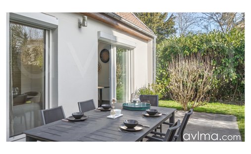 Château Saint Nom La Bretèche 1074.0 Sqm 10 Bedrooms