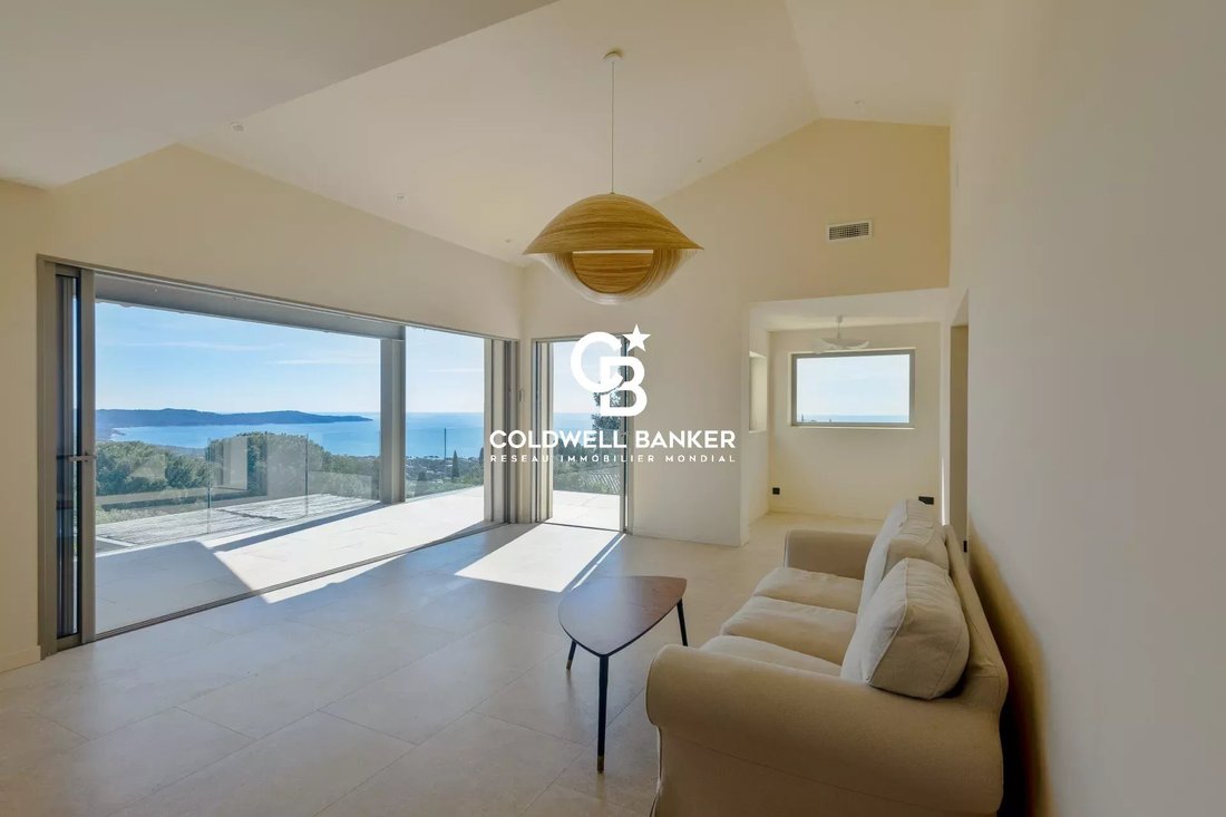 Villa in Nord, Cavalaire-sur-Mer, France 5 - 17465181