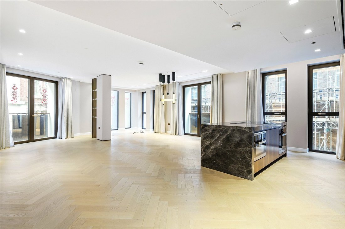 Apartment in WC2, Westminster, England 5 - 17464808