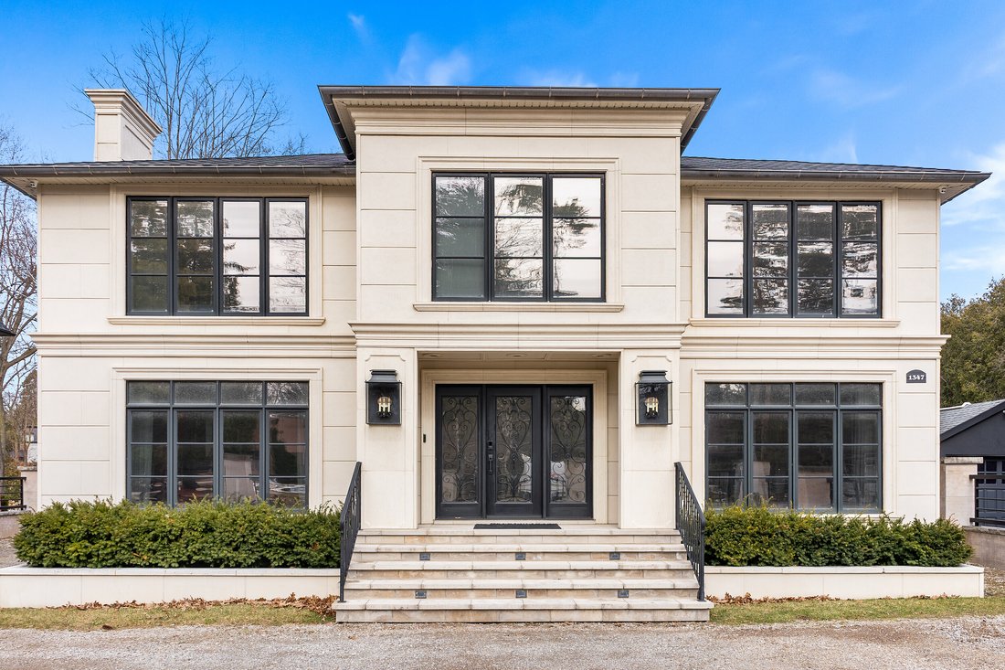 House in Mississauga, Ontario, Canada 1 - 17465037