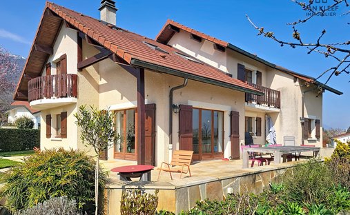 Villa in Thoiry, Auvergne-Rhône-Alpes, France 1