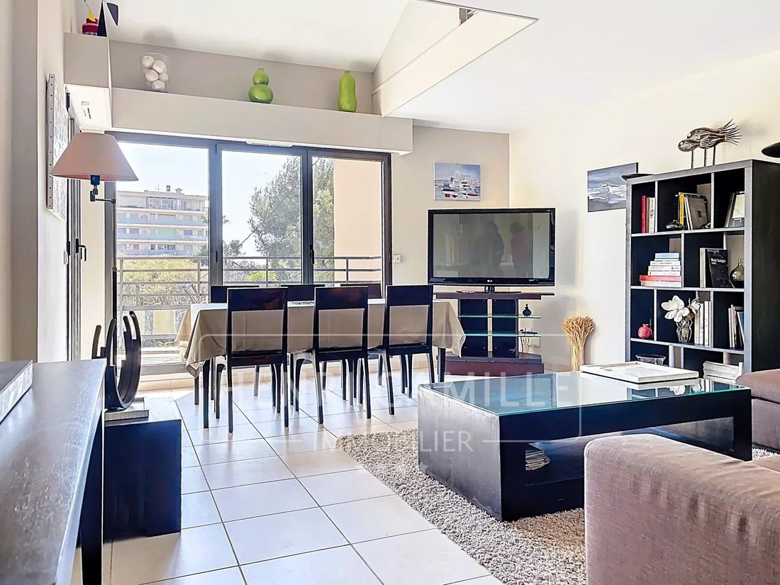 Apartment in Saint Nicolas, Cannes, France 5 - 17467335